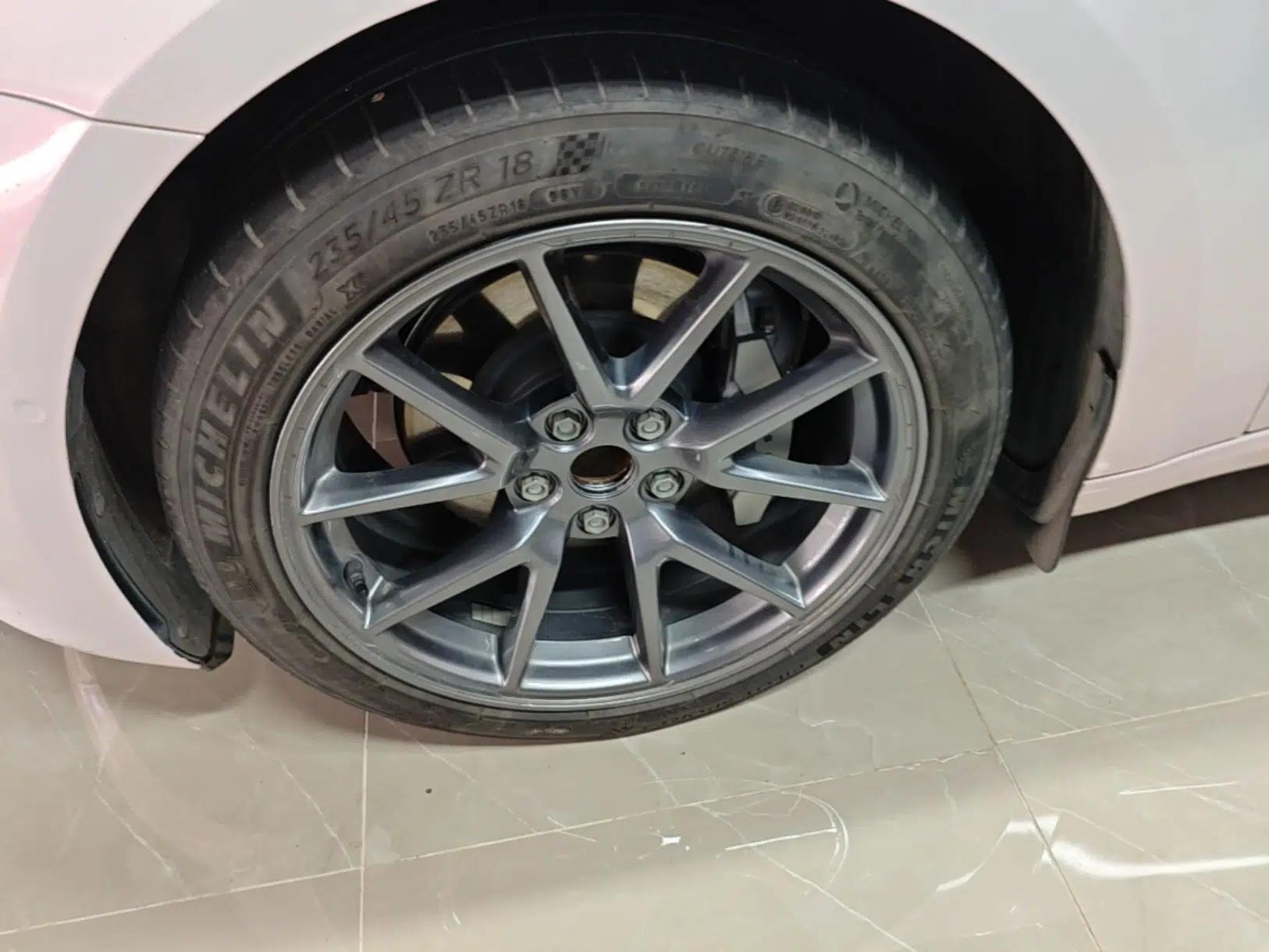 Tesla Model 3 2022 Rear-Wheel-Drive Version — миниатюра 10