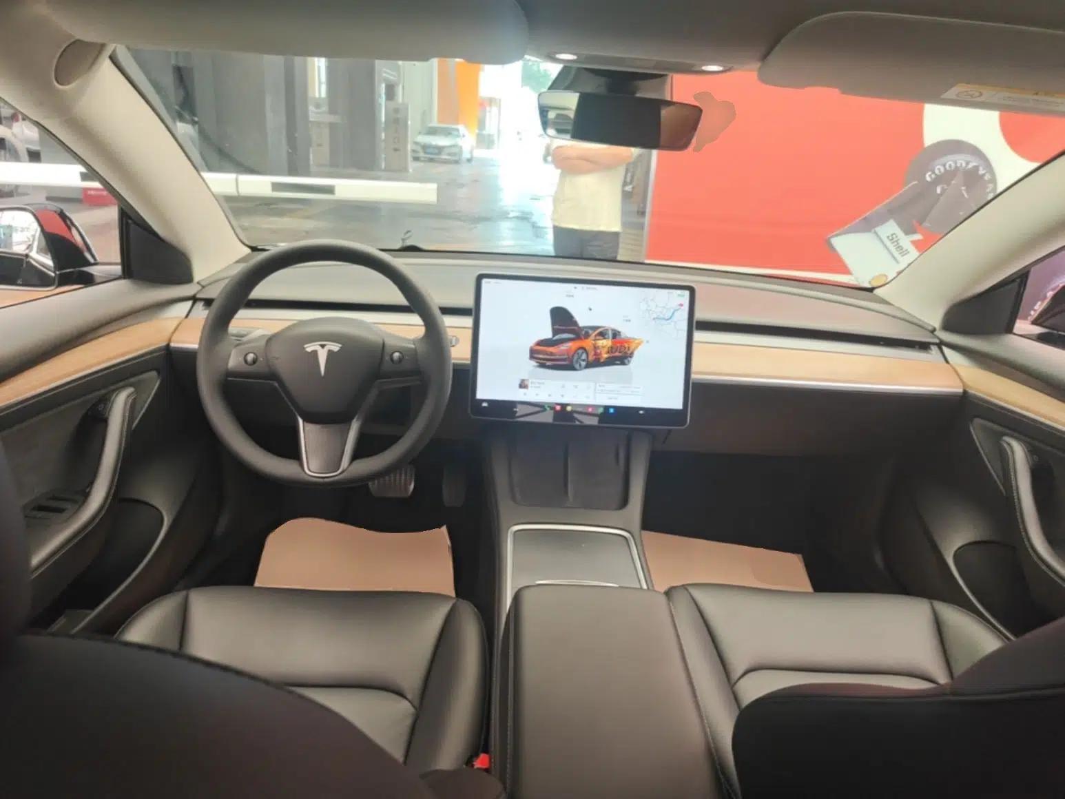 Tesla Model 3 2022 Rear-Wheel-Drive Version — миниатюра 12