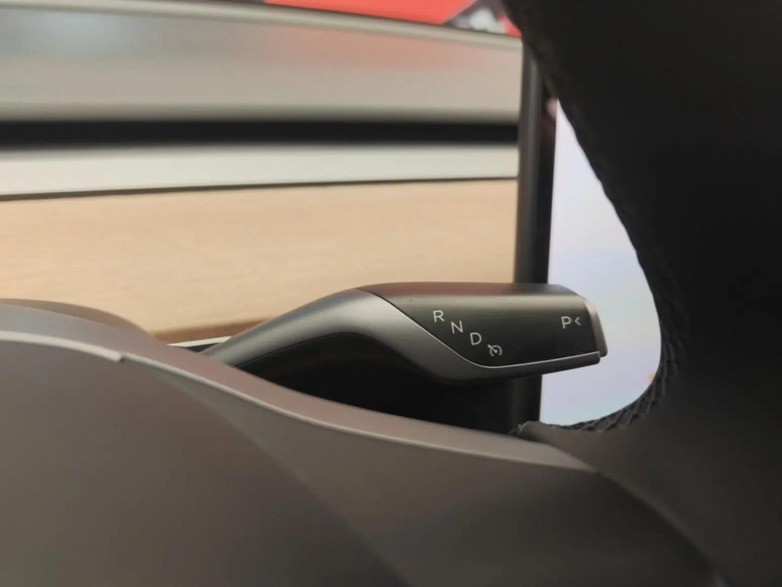 Tesla Model 3 2022 Rear-Wheel-Drive Version — миниатюра 16