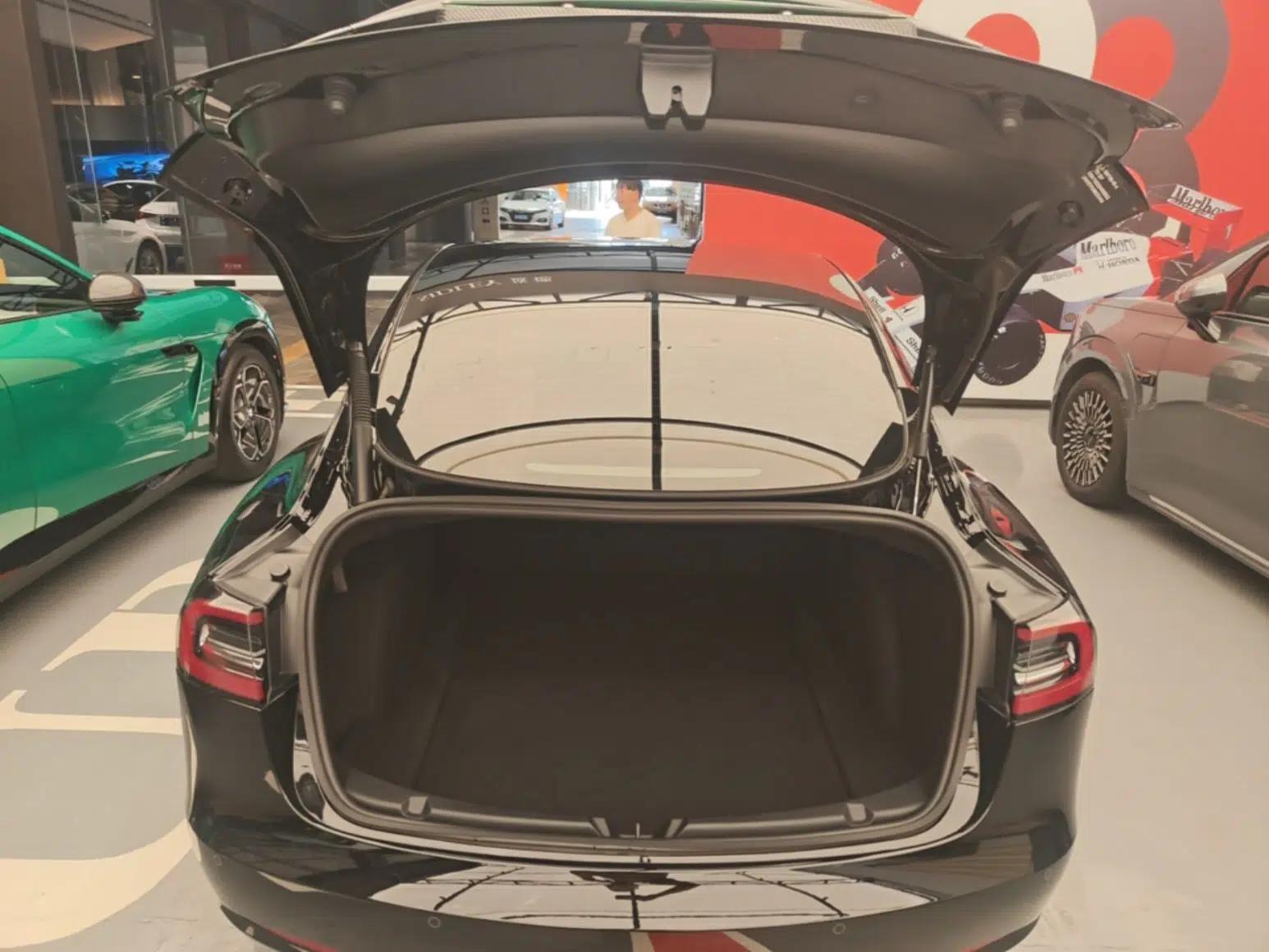 Tesla Model 3 2022 Rear-Wheel-Drive Version — миниатюра 22