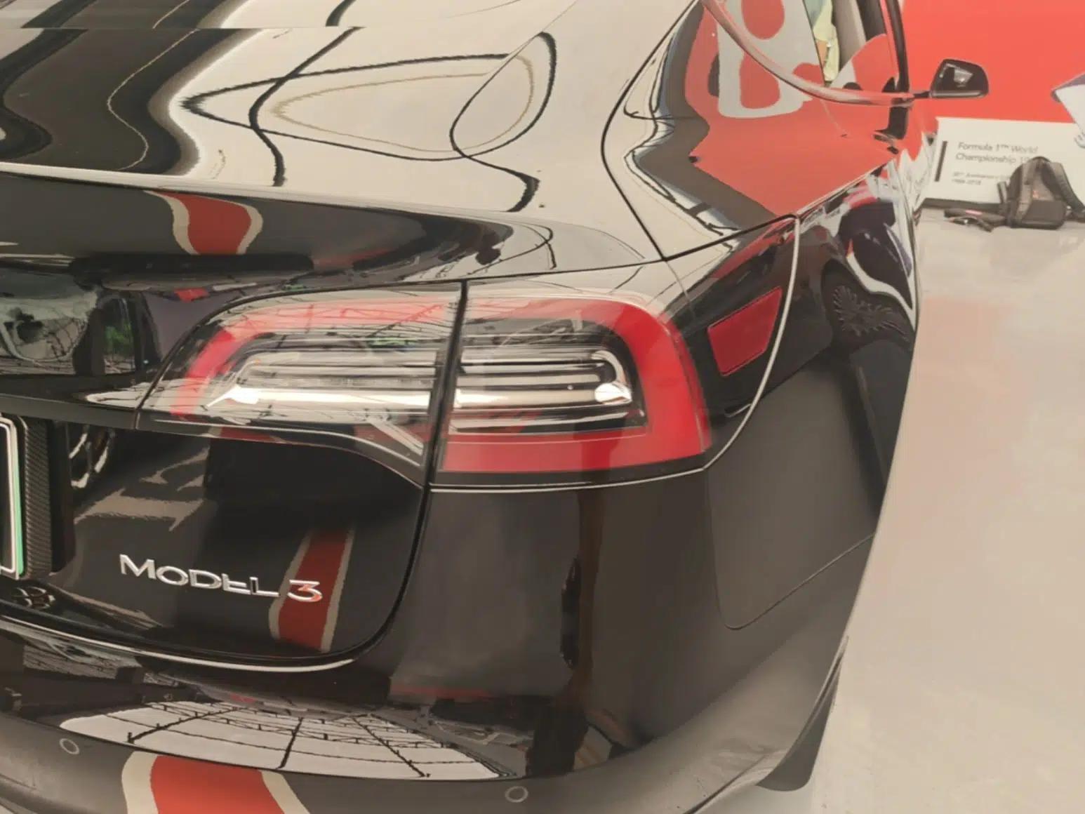 Tesla Model 3 2022 Rear-Wheel-Drive Version — миниатюра 9