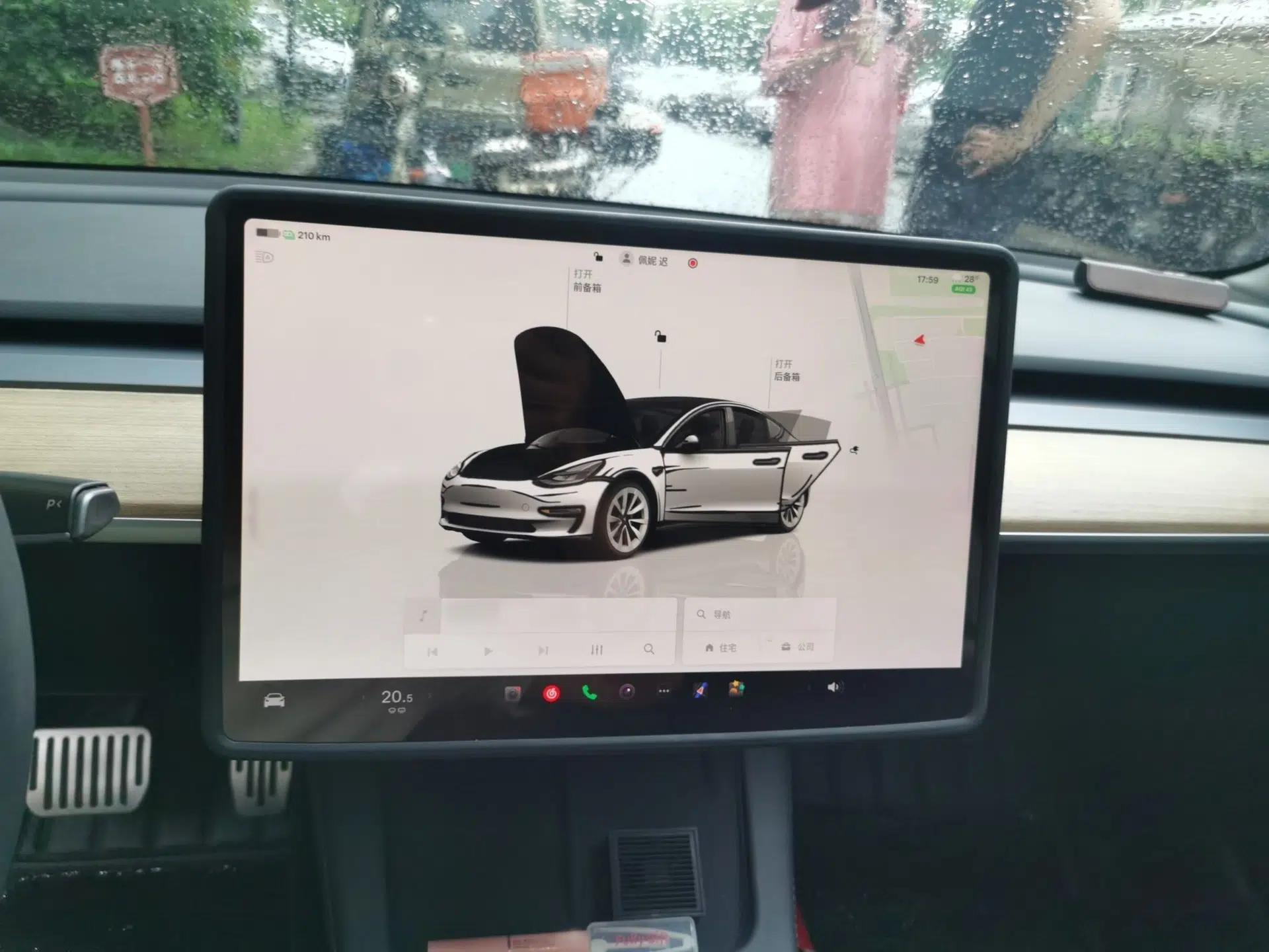 Tesla Model 3 2022 Rear-Wheel-Drive Version — миниатюра 12