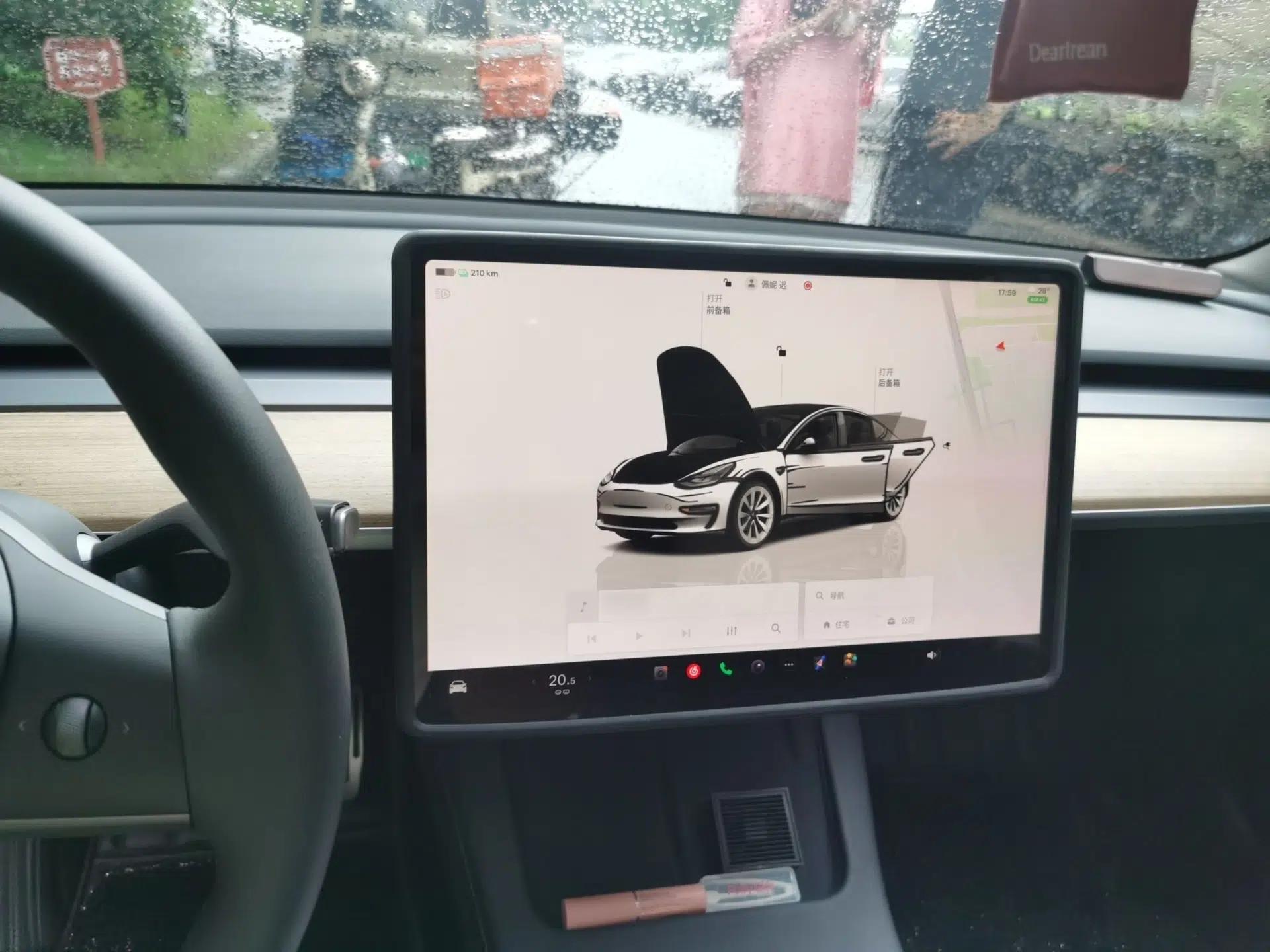 Tesla Model 3 2022 Rear-Wheel-Drive Version — миниатюра 10