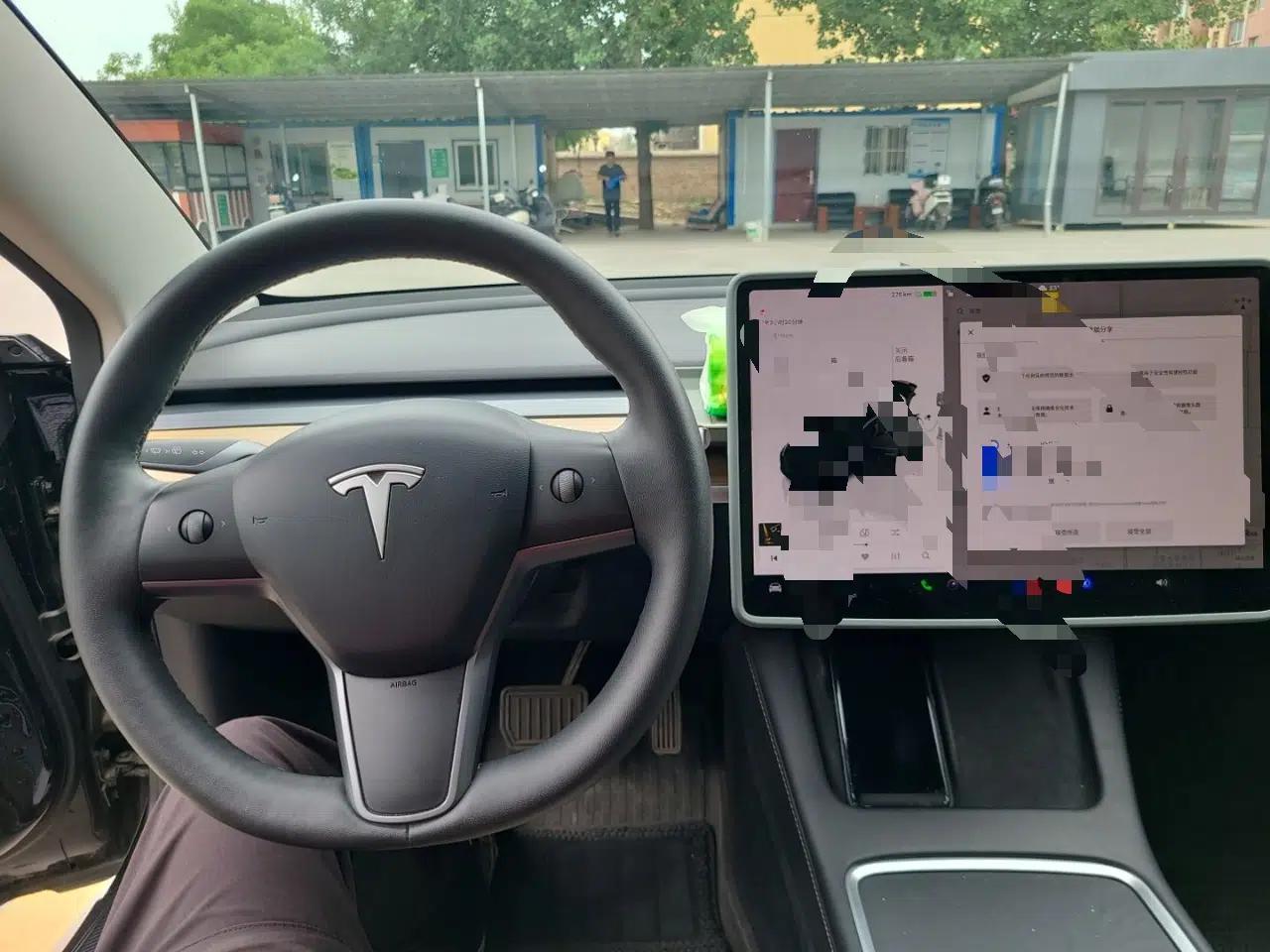 Tesla Model 3 2022 Rear-Wheel-Drive Version — миниатюра 11