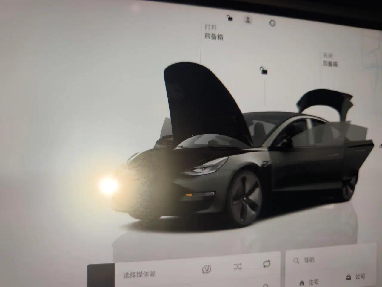 Tesla Model 3 2022 Rear-Wheel-Drive Version — миниатюра 11