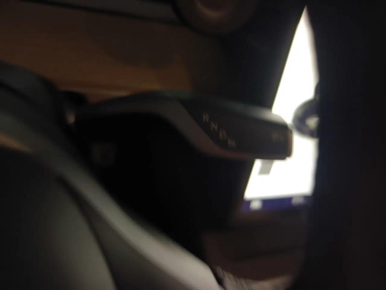 Tesla Model 3 2022 Rear-Wheel-Drive Version — миниатюра 14