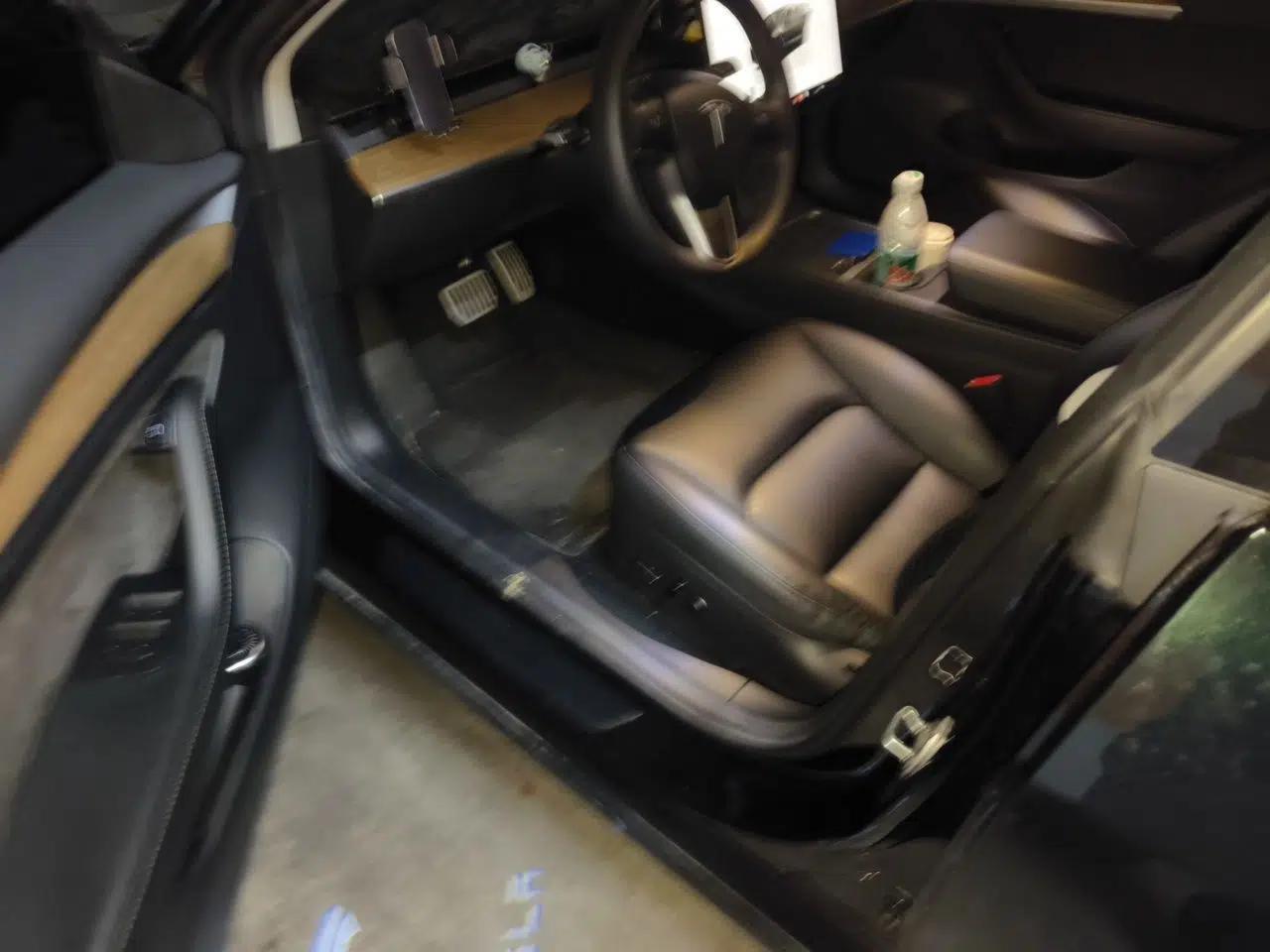 Tesla Model 3 2022 Rear-Wheel-Drive Version — миниатюра 16