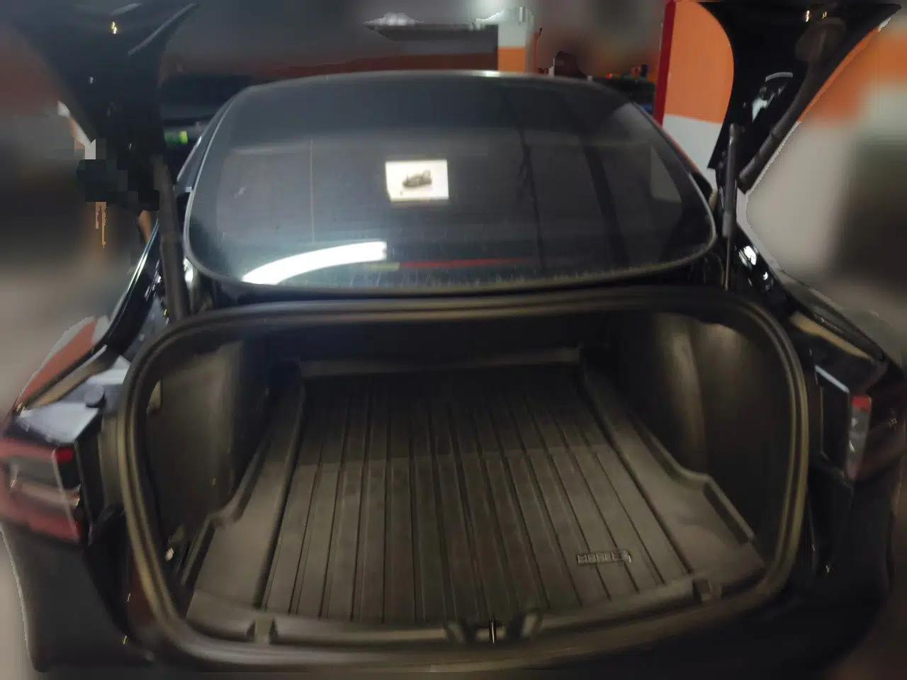 Tesla Model 3 2022 Rear-Wheel-Drive Version — миниатюра 19