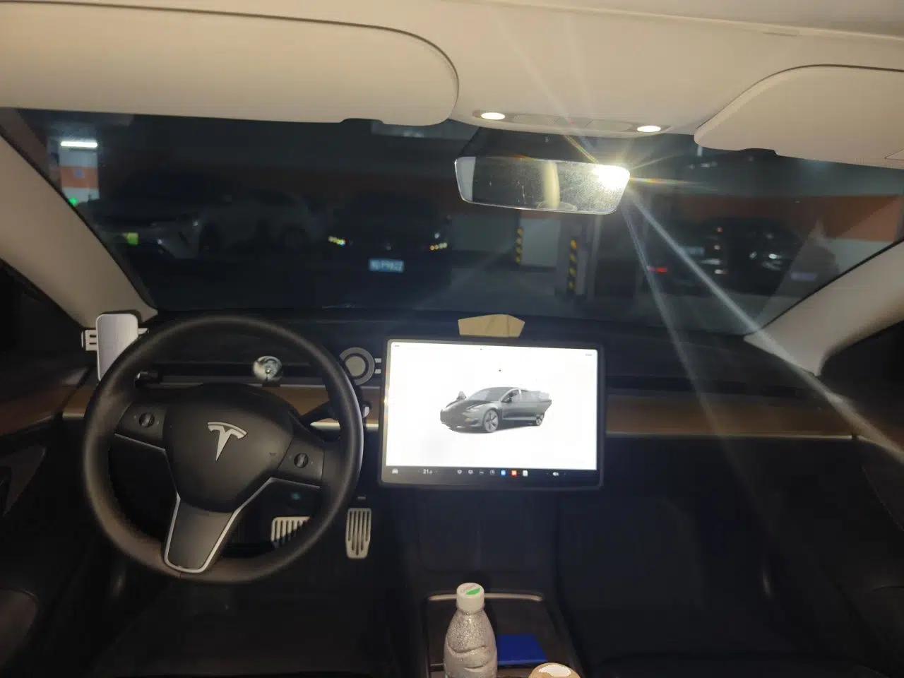Tesla Model 3 2022 Rear-Wheel-Drive Version — миниатюра 9