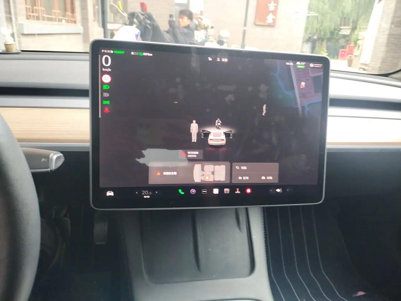 Tesla Model 3 2022 Rear-Wheel-Drive Version — миниатюра 11