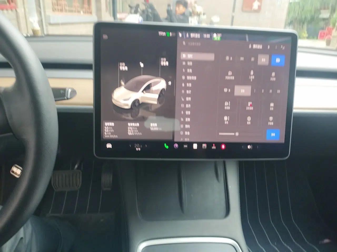 Tesla Model 3 2022 Rear-Wheel-Drive Version — миниатюра 13