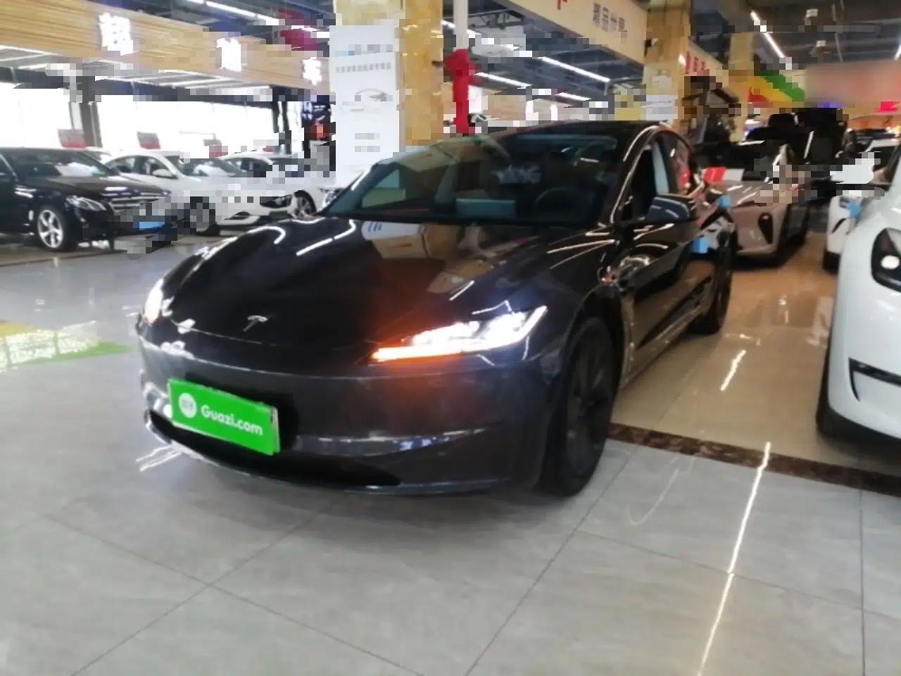 Tesla Model 3 2023 Rear-Wheel-Drive Version — миниатюра 1