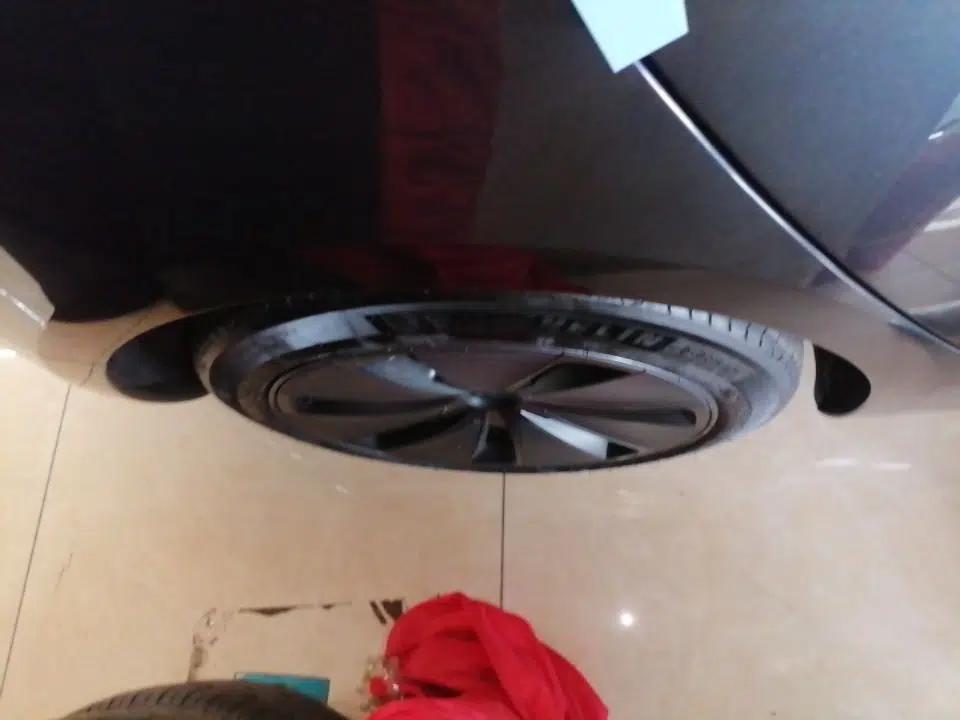Tesla Model 3 2023 Rear-Wheel-Drive Version — миниатюра 11
