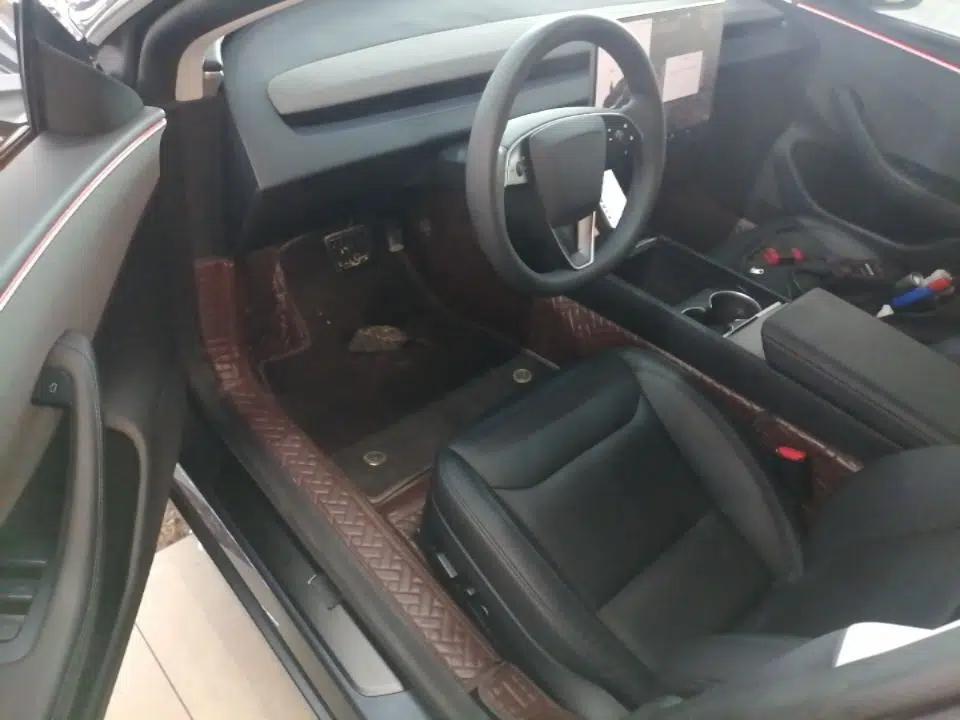 Tesla Model 3 2023 Rear-Wheel-Drive Version — миниатюра 18