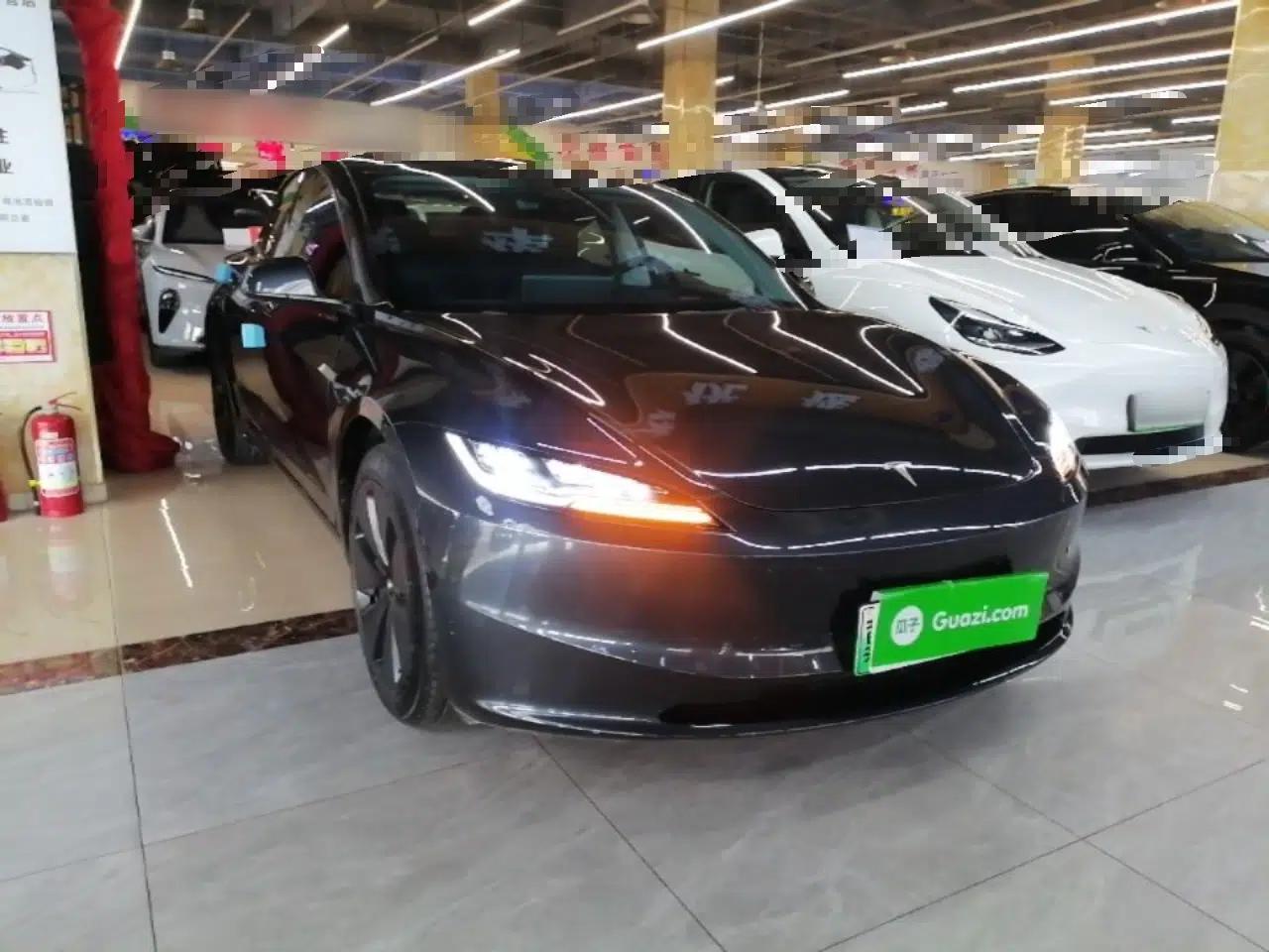 Tesla Model 3 2023 Rear-Wheel-Drive Version — миниатюра 3