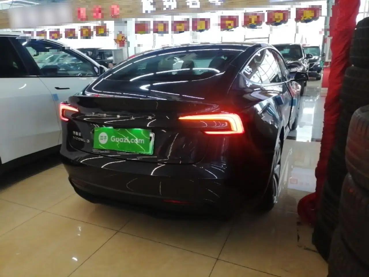 Tesla Model 3 2023 Rear-Wheel-Drive Version — миниатюра 6