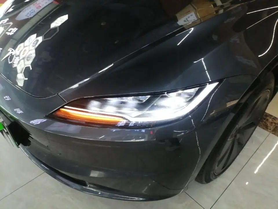 Tesla Model 3 2023 Rear-Wheel-Drive Version — миниатюра 8