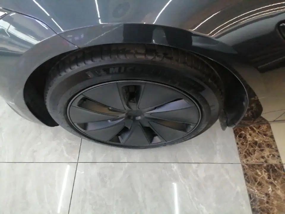 Tesla Model 3 2023 Rear-Wheel-Drive Version — миниатюра 10