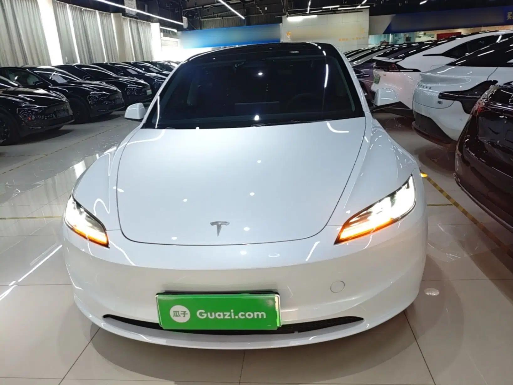 Tesla Model 3 2023 Rear-Wheel-Drive Version — миниатюра 2