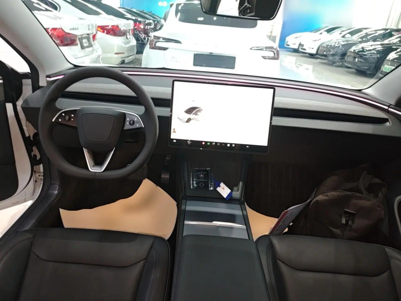 Tesla Model 3 2023 Rear-Wheel-Drive Version — миниатюра 12