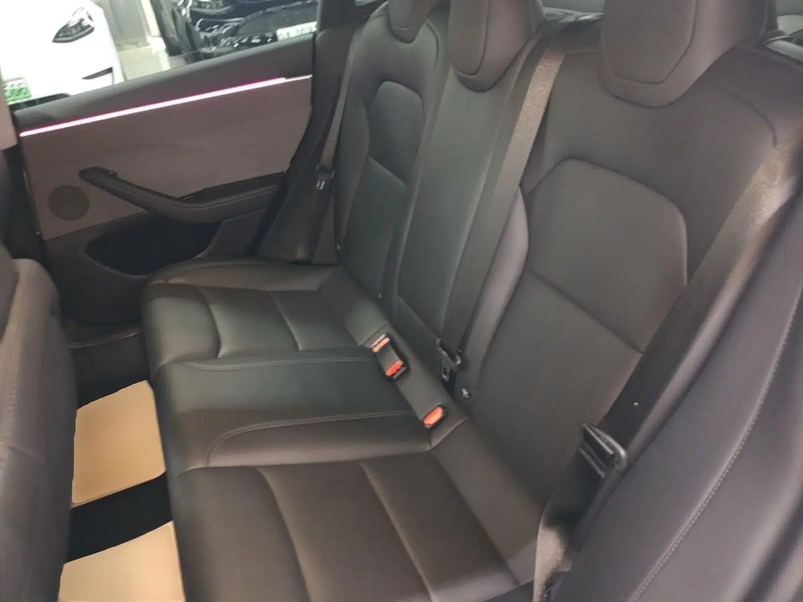 Tesla Model 3 2023 Rear-Wheel-Drive Version — миниатюра 20