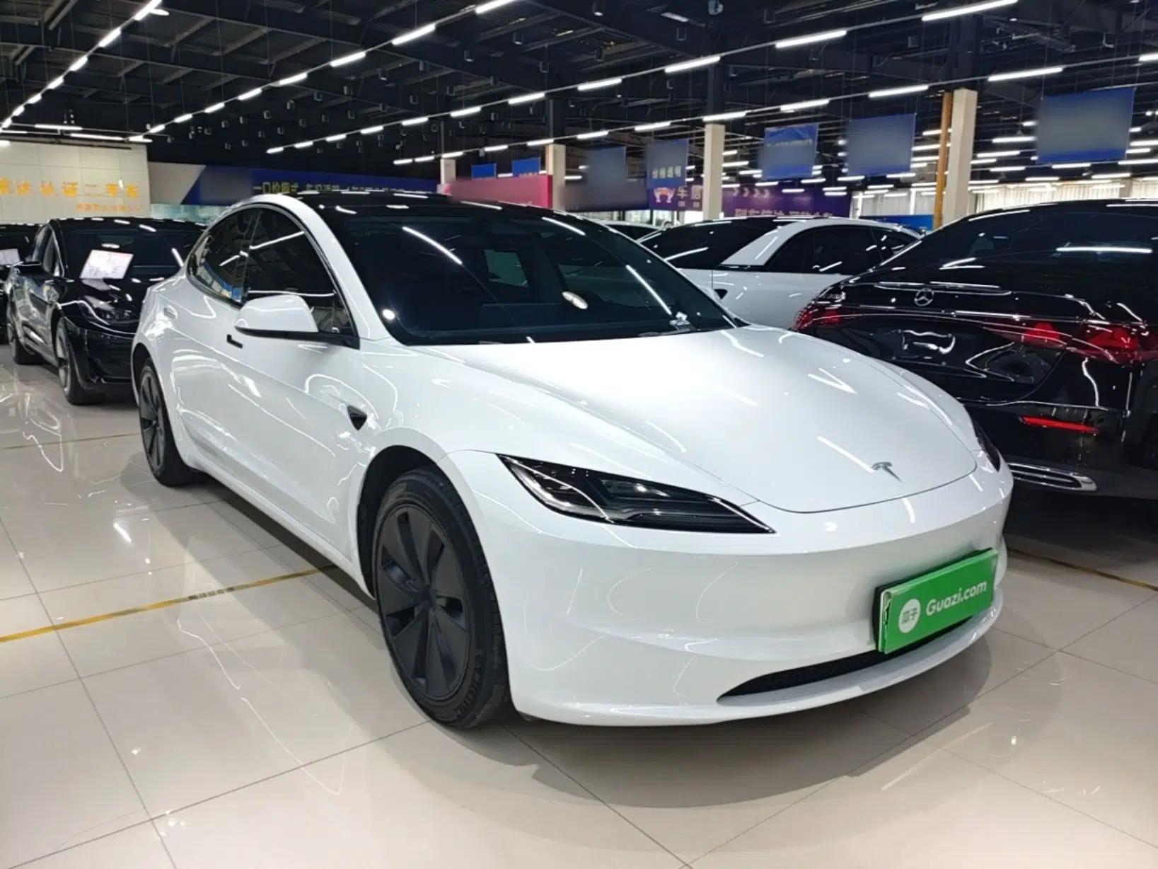 Tesla Model 3 2023 Rear-Wheel-Drive Version — миниатюра 3