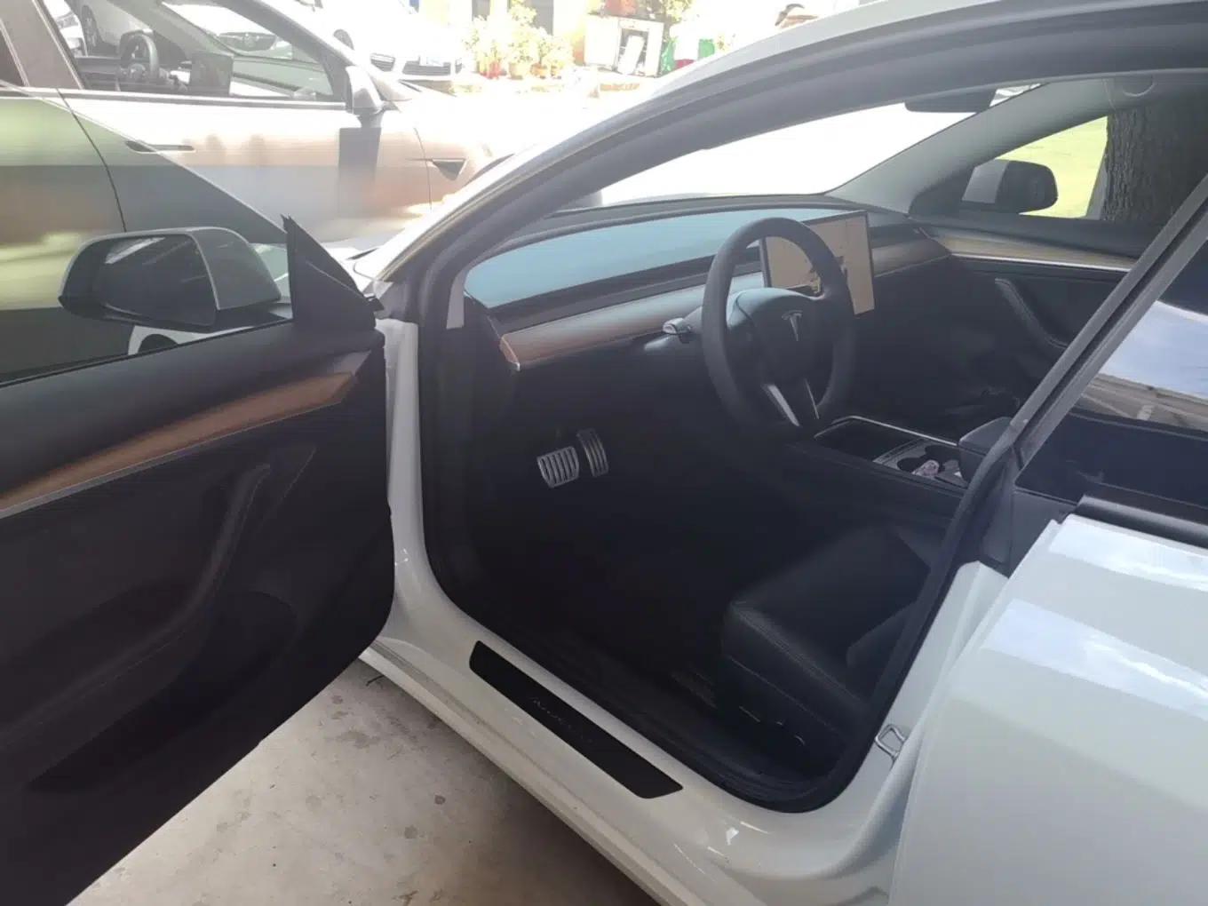 Tesla Model 3 2022 Performance High-Performance All-Wheel-Drive Version — миниатюра 23