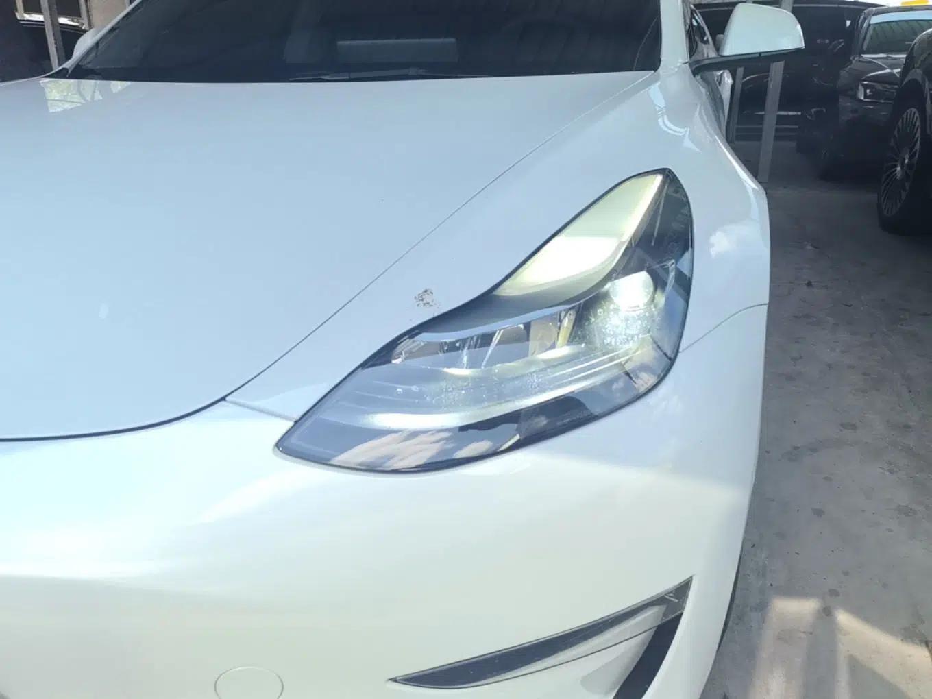 Tesla Model 3 2022 Performance High-Performance All-Wheel-Drive Version — миниатюра 8