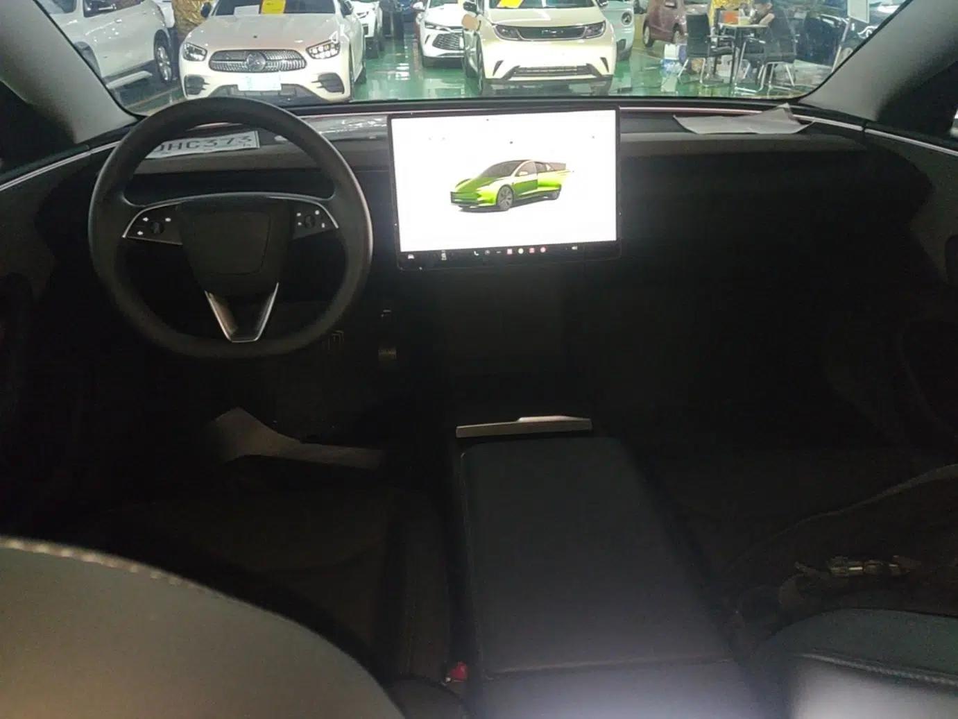 Tesla Model 3 2023 Rear-Wheel-Drive Version — миниатюра 12