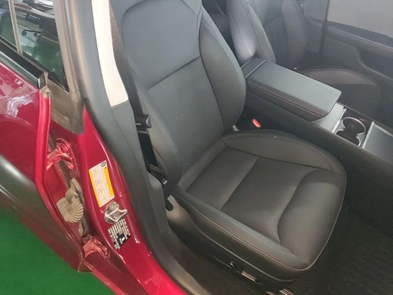 Tesla Model 3 2023 Rear-Wheel-Drive Version — миниатюра 19