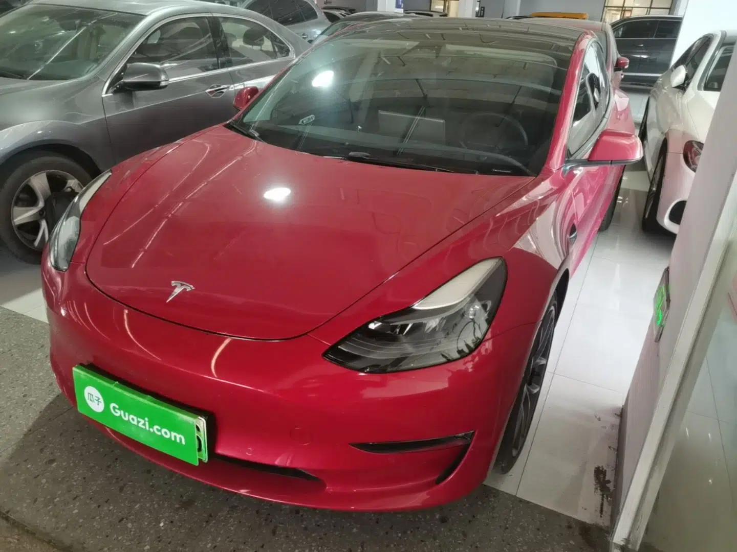 Tesla Model 3 2022 Performance High-Performance All-Wheel-Drive Version — миниатюра 1