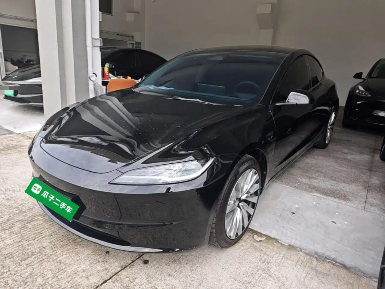 Tesla Model 3 2023 Rear-Wheel-Drive Version — миниатюра 1