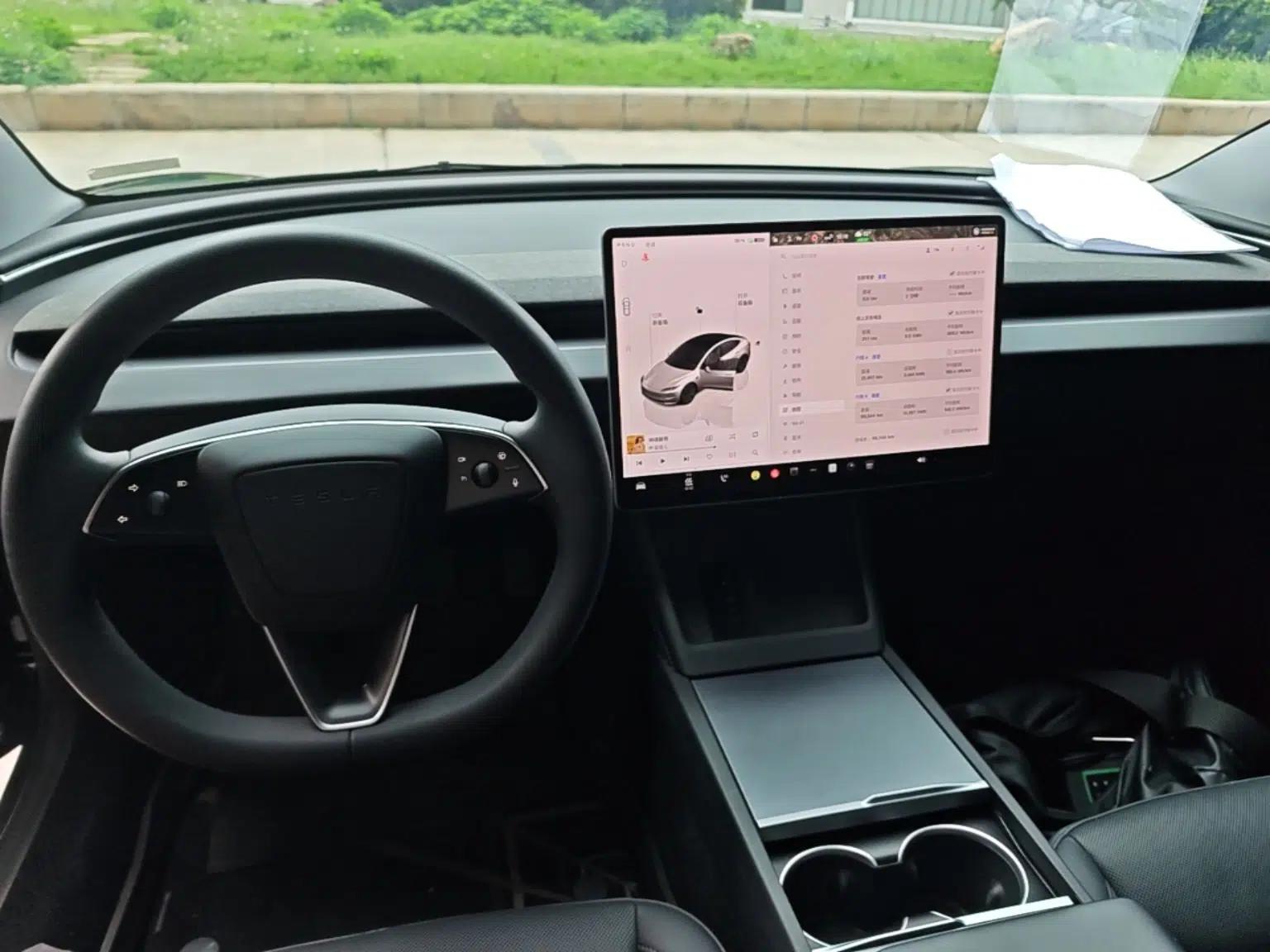 Tesla Model 3 2023 Rear-Wheel-Drive Version — миниатюра 17