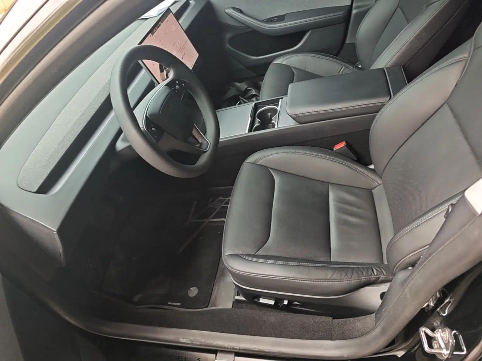 Tesla Model 3 2023 Rear-Wheel-Drive Version — миниатюра 22