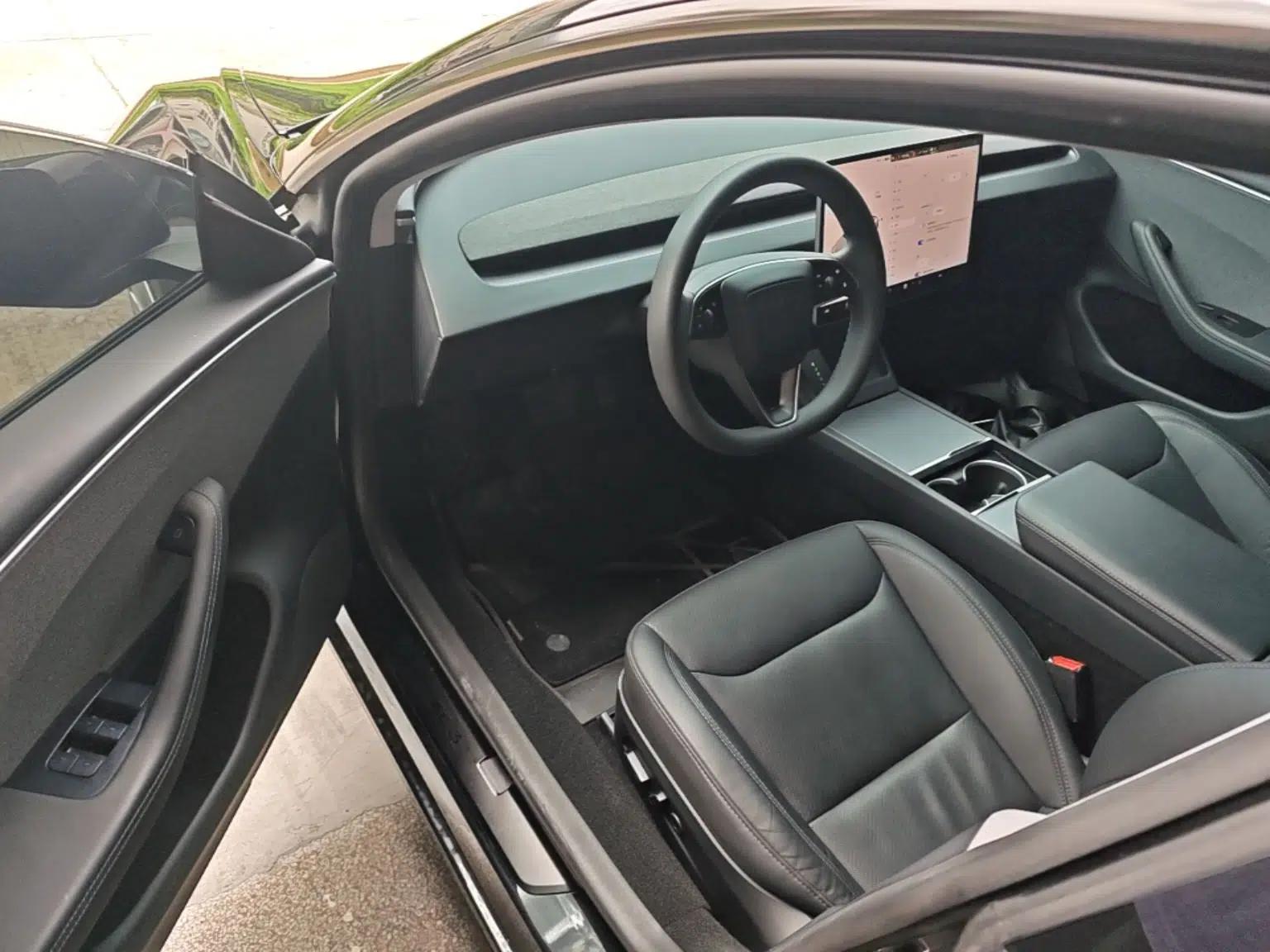 Tesla Model 3 2023 Rear-Wheel-Drive Version — миниатюра 23