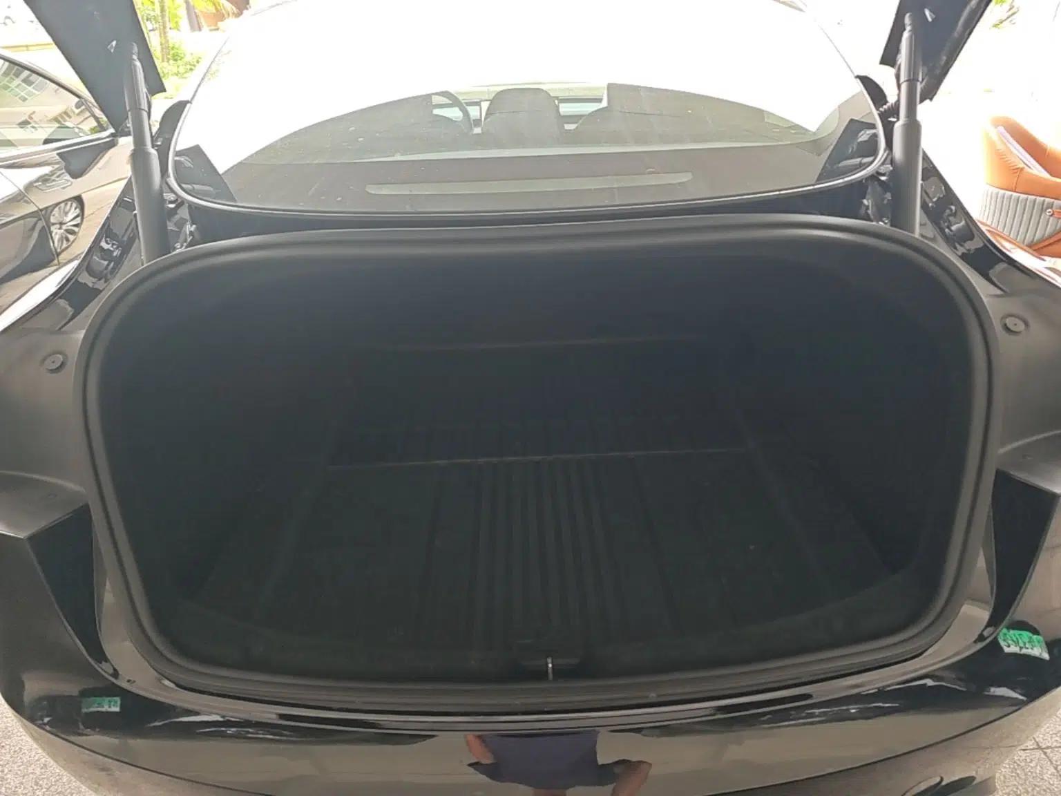 Tesla Model 3 2023 Rear-Wheel-Drive Version — миниатюра 27