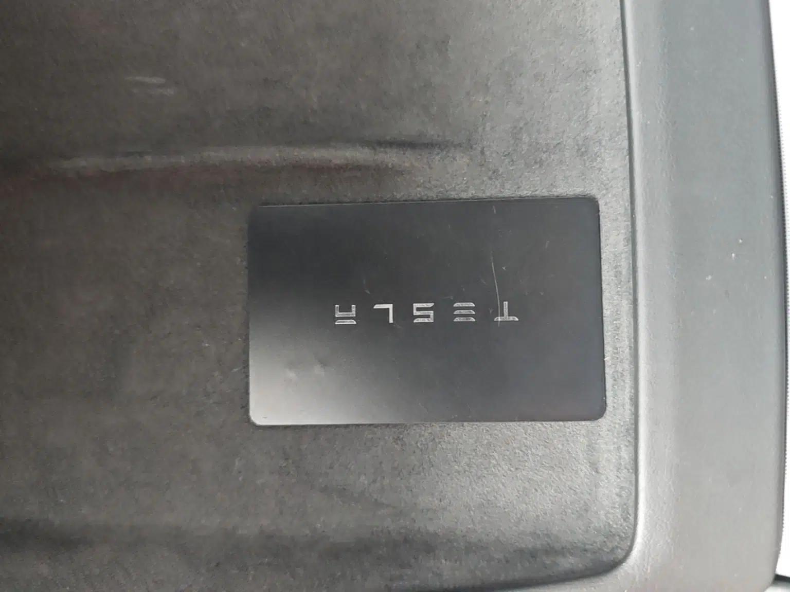 Tesla Model 3 2023 Rear-Wheel-Drive Version — миниатюра 28