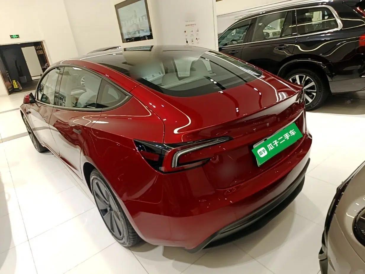 Tesla Model 3 2025 Rear-Wheel-Drive Version — миниатюра 4