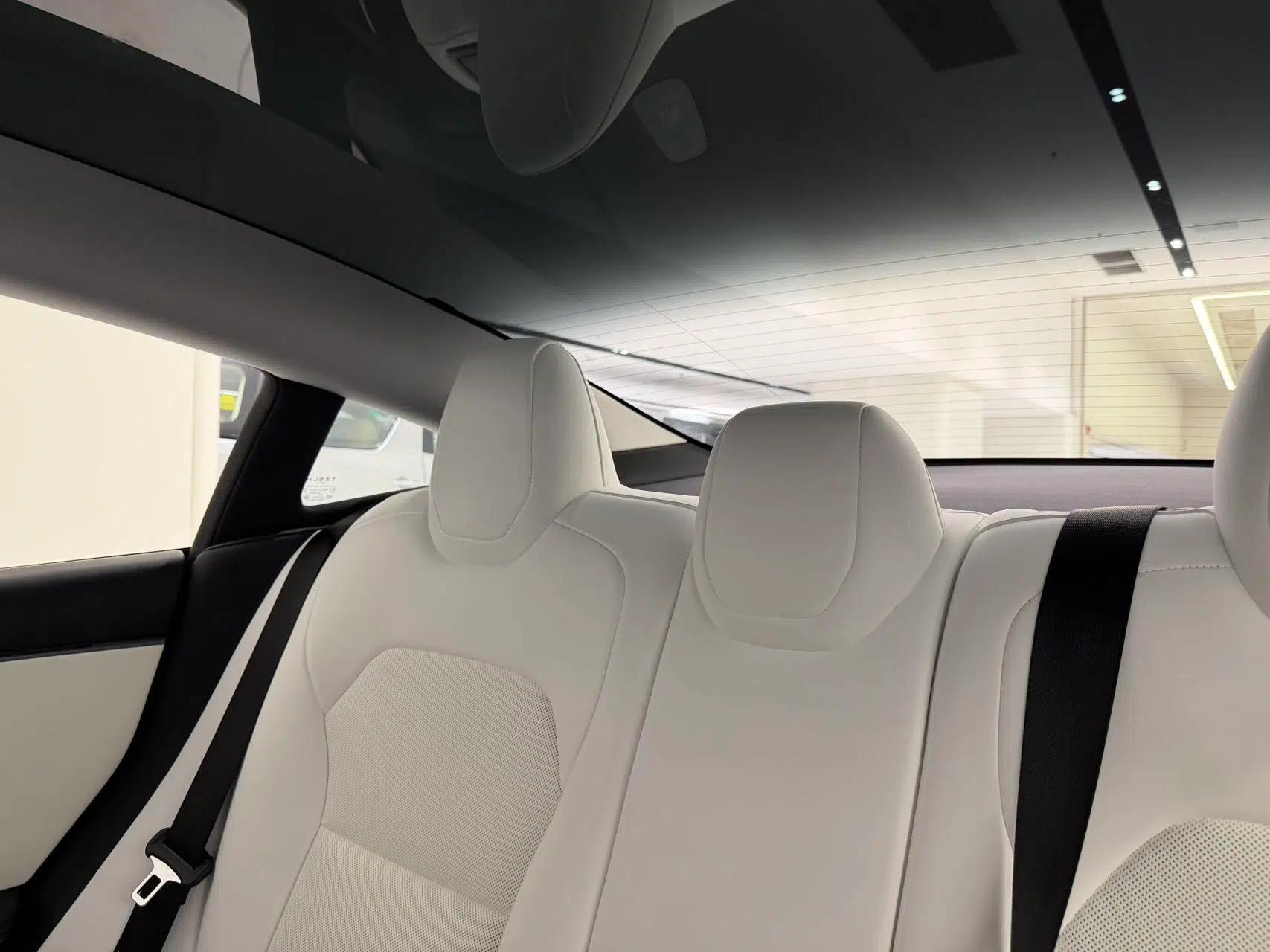 Tesla Model 3 2025 Rear-Wheel-Drive Version — миниатюра 31
