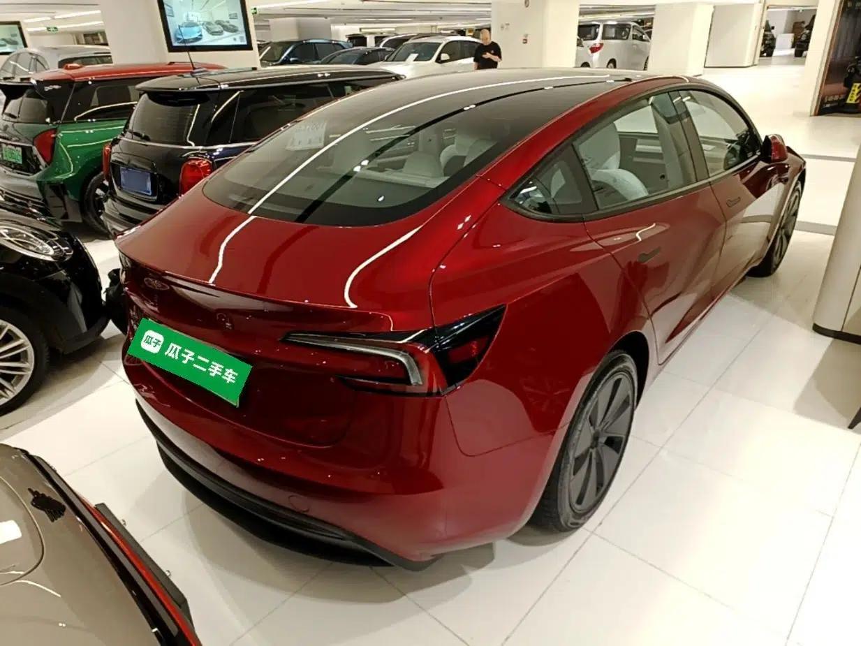 Tesla Model 3 2025 Rear-Wheel-Drive Version — миниатюра 6