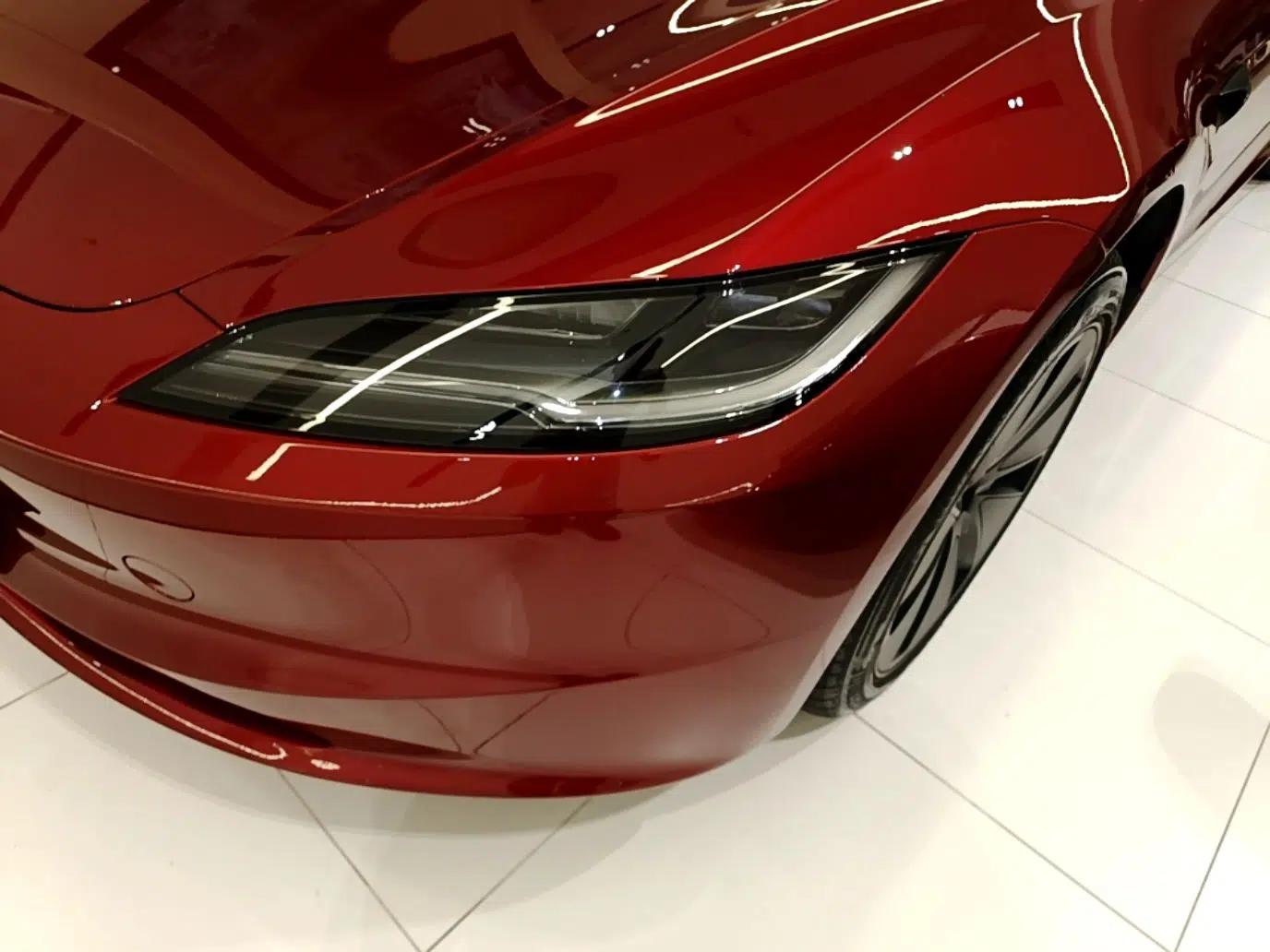 Tesla Model 3 2025 Rear-Wheel-Drive Version — миниатюра 8