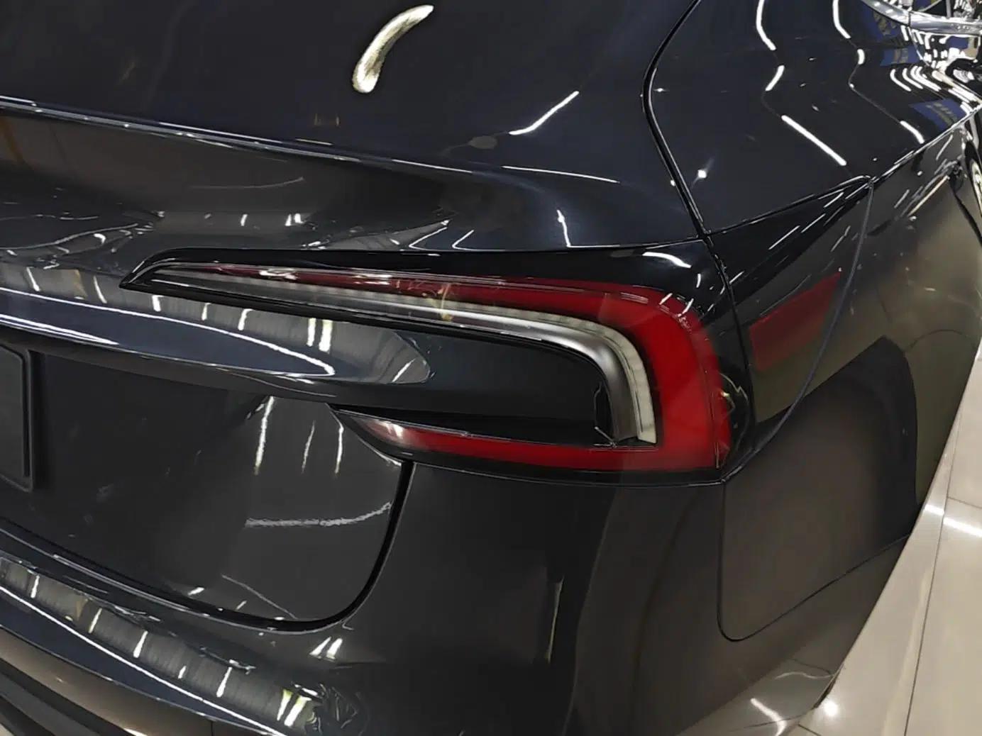 Tesla Model 3 2025 Rear-Wheel-Drive Version — миниатюра 14