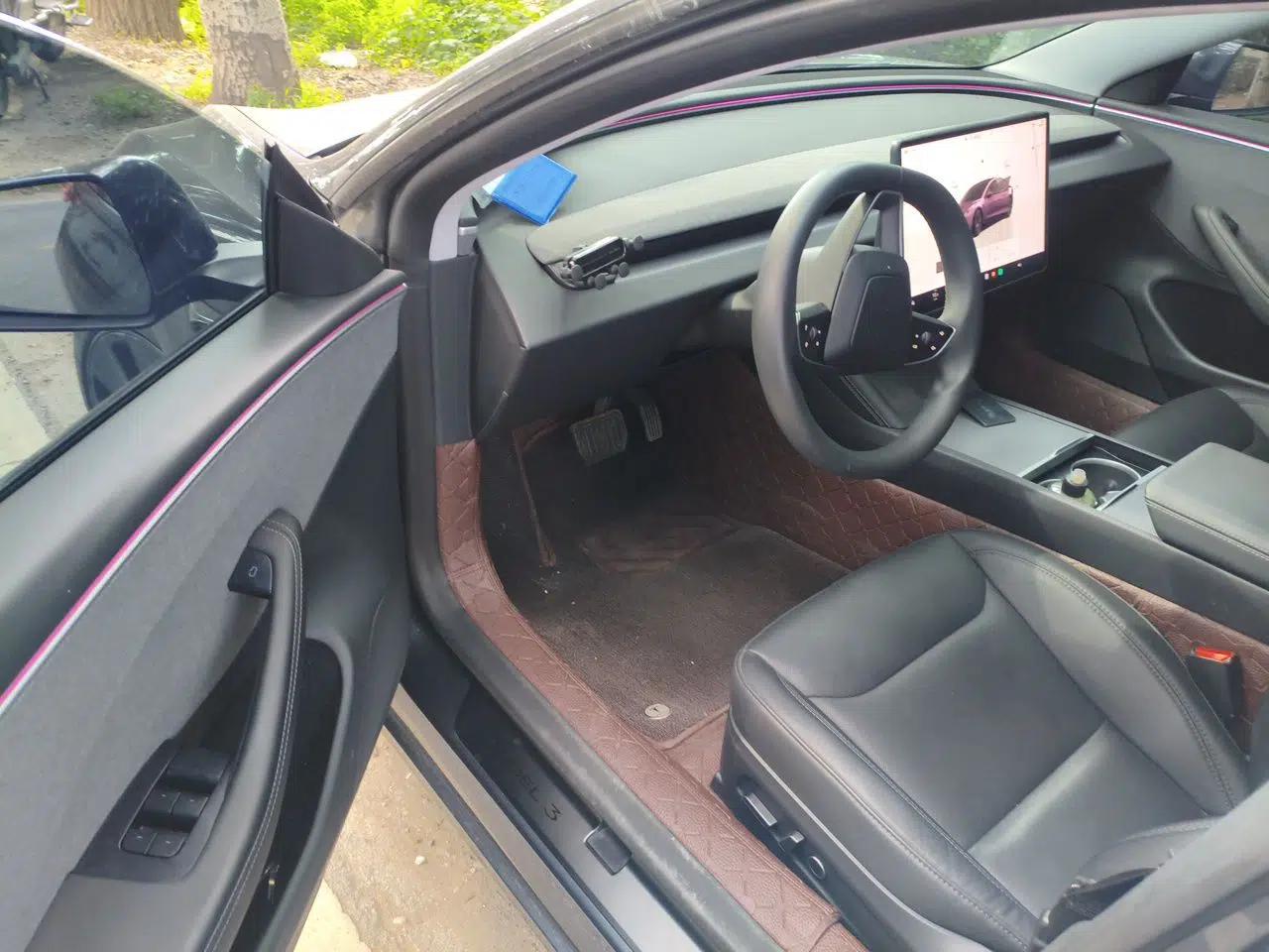 Tesla Model 3 2023 Rear-Wheel-Drive Version — миниатюра 16