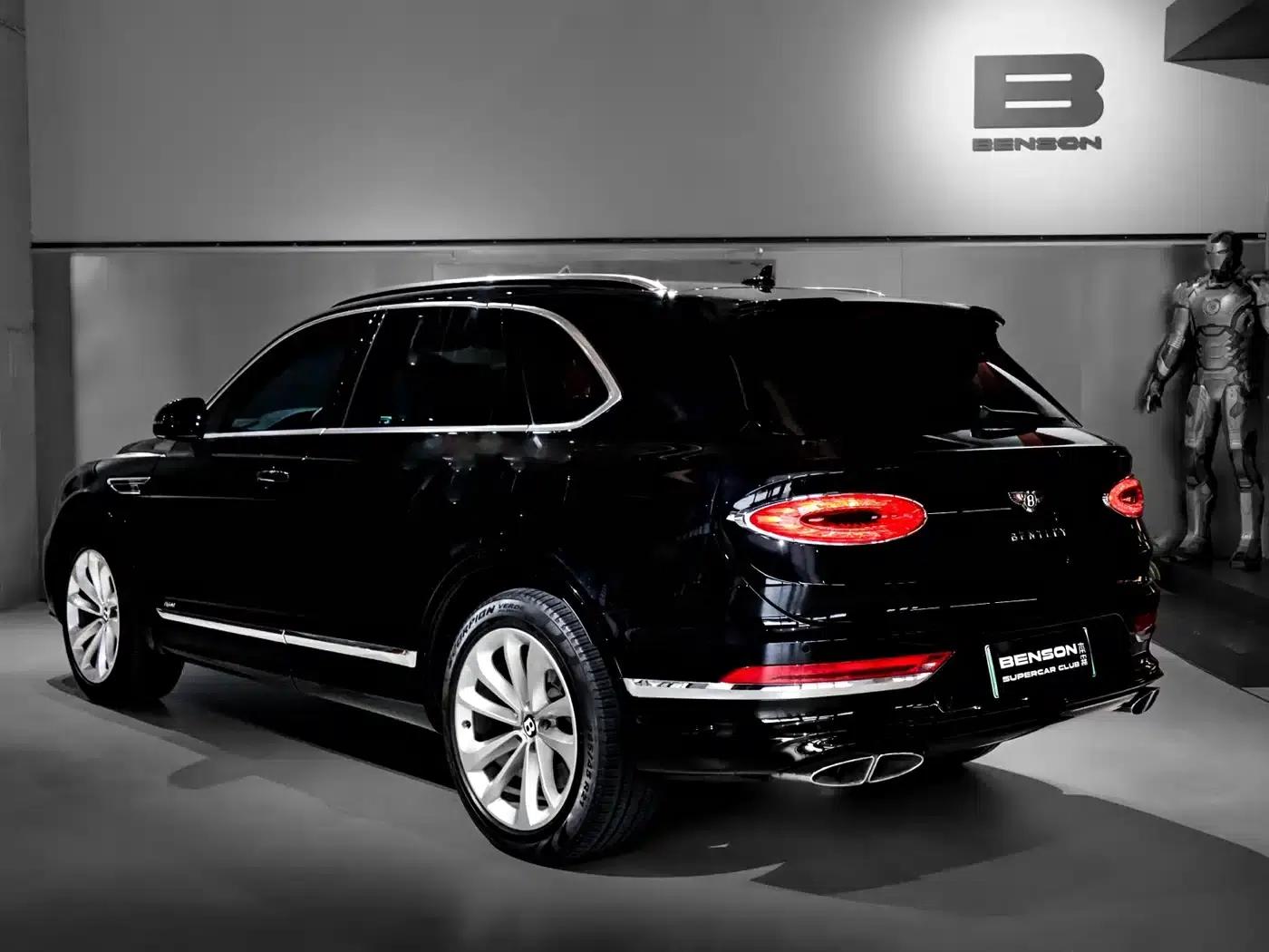 Bentayga Plug-in Hybrid 2021 3.0T PHEV — миниатюра 6