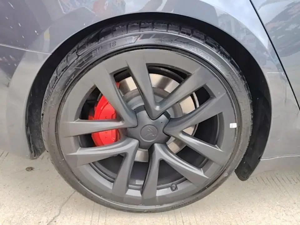 Tesla Model S 2023 Three-Motor All-Wheel-Drive Plaid Version — миниатюра 11