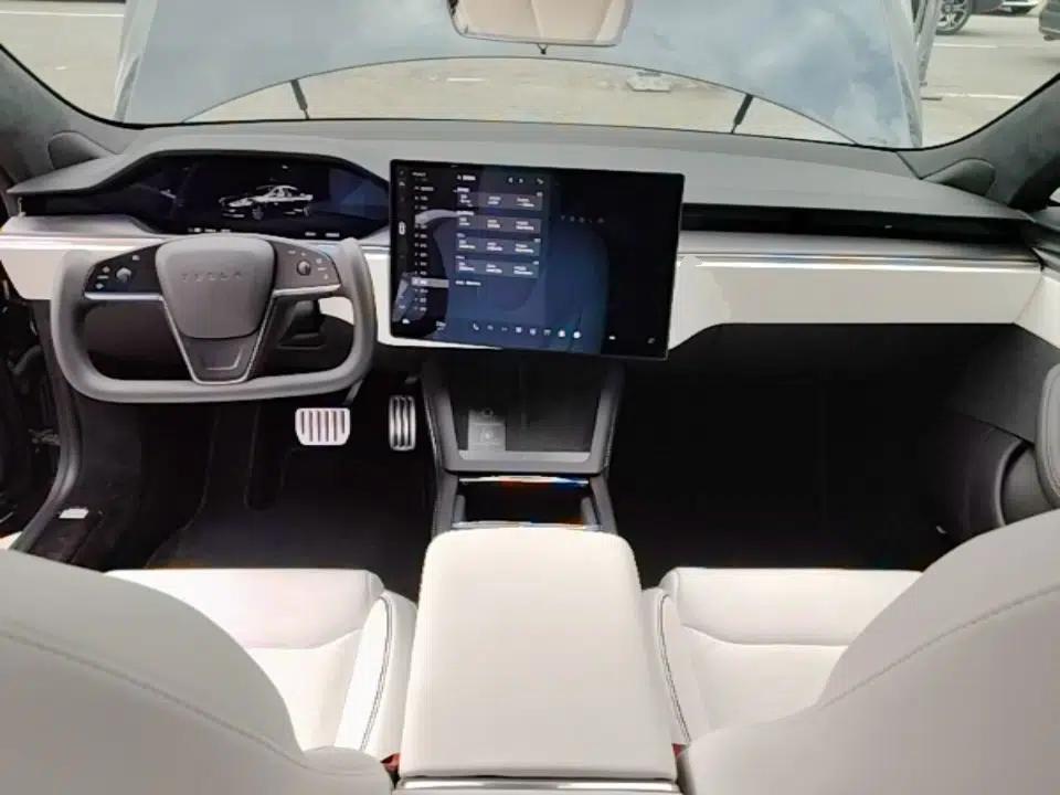 Tesla Model S 2023 Three-Motor All-Wheel-Drive Plaid Version — миниатюра 12