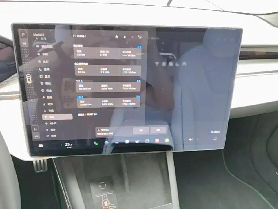 Tesla Model S 2023 Three-Motor All-Wheel-Drive Plaid Version — миниатюра 15