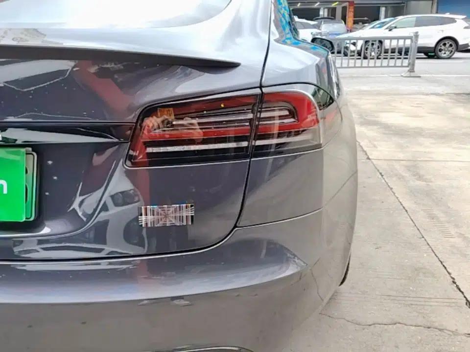 Tesla Model S 2023 Three-Motor All-Wheel-Drive Plaid Version — миниатюра 9