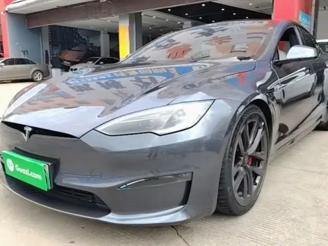 Tesla Model S 2023 Three-Motor All-Wheel-Drive Plaid Version