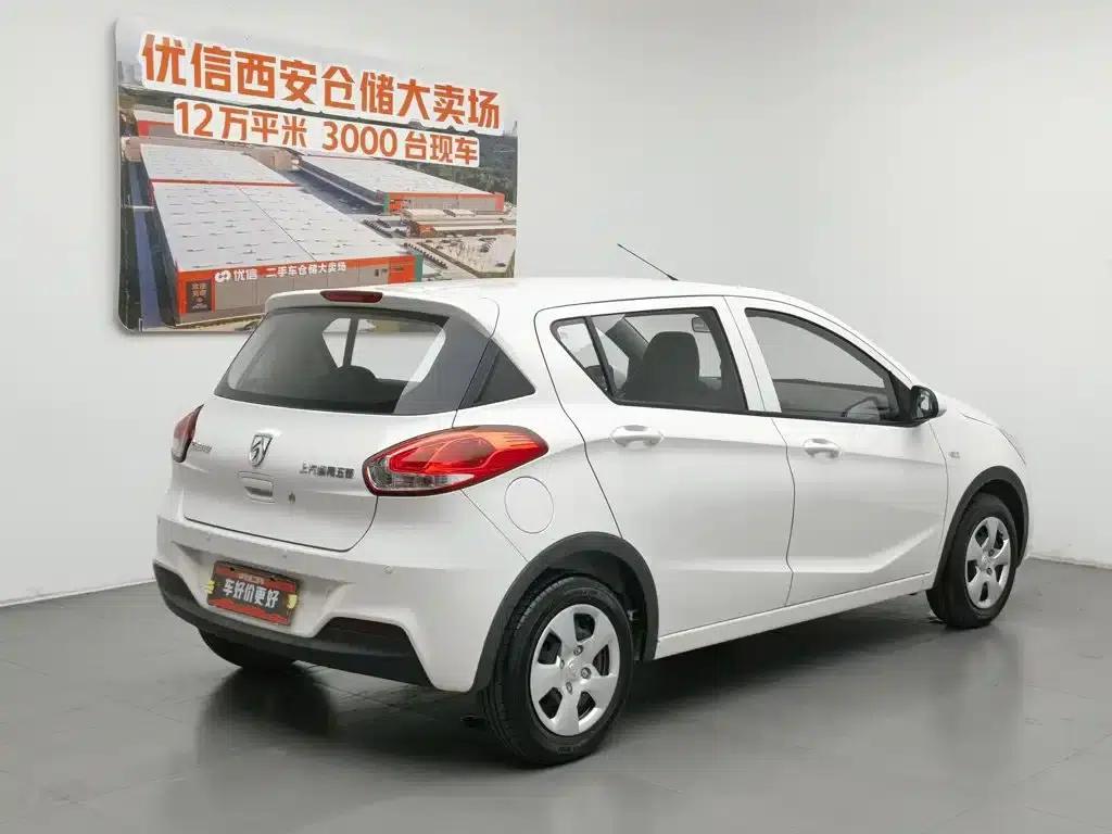 Baojun 310 2016 1.2L Manual Comfort Model — миниатюра 2